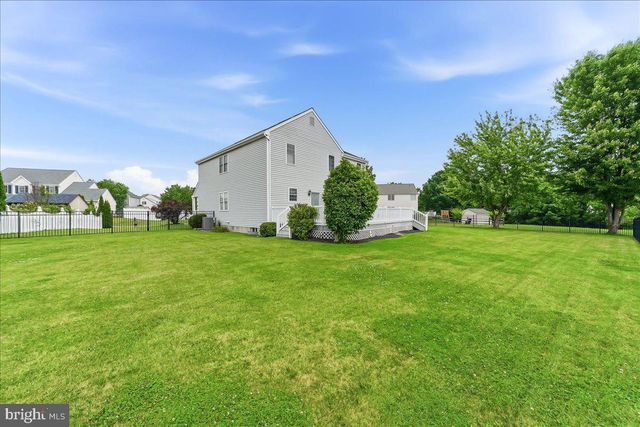 423 LARCHWOOD DR, Royersford, PA 19468