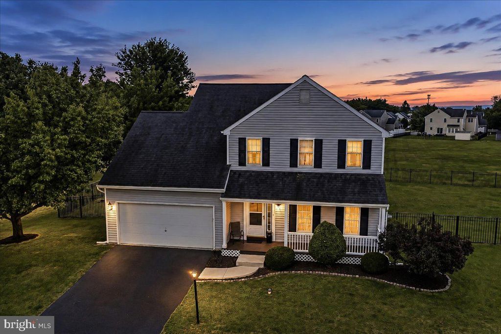 423 LARCHWOOD DR, Royersford, PA 19468