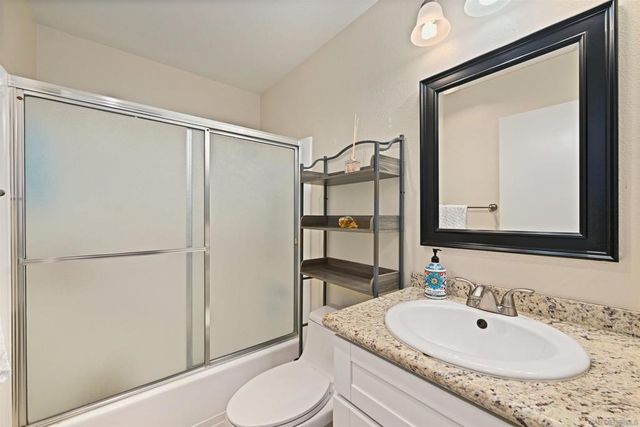 17465 Plaza Cerado 103, San Diego, CA 92128
