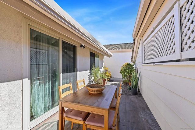 17465 Plaza Cerado 103, San Diego, CA 92128