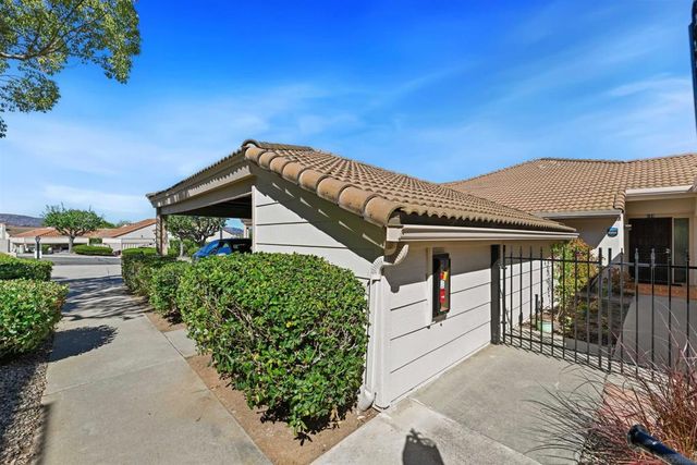 17465 Plaza Cerado 103, San Diego, CA 92128