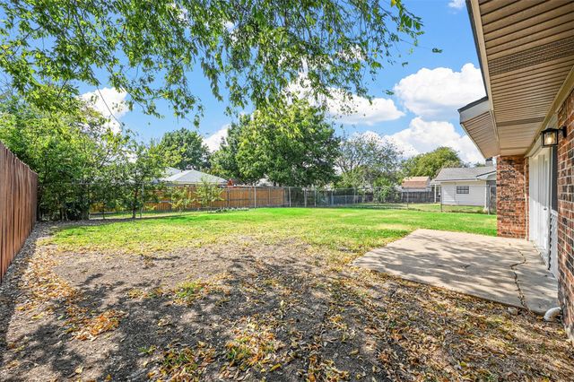 618 Shadyglen Drive, Allen, TX 75002