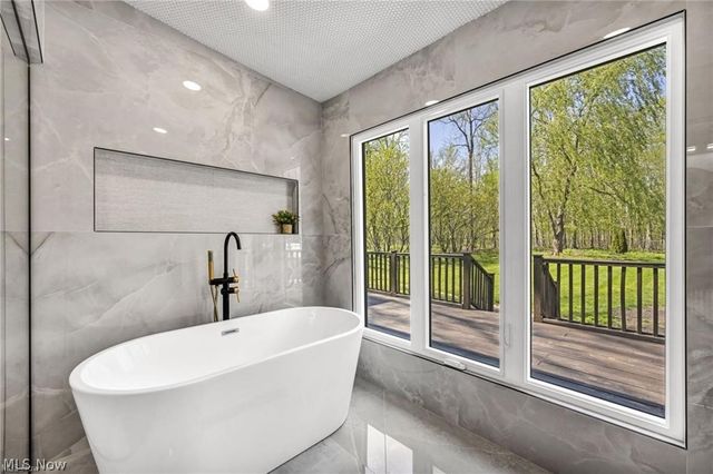 36265 Timberlane Drive, Solon, OH 44139