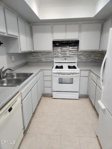 430 N Holliston Avenue 103, Pasadena, CA 91106