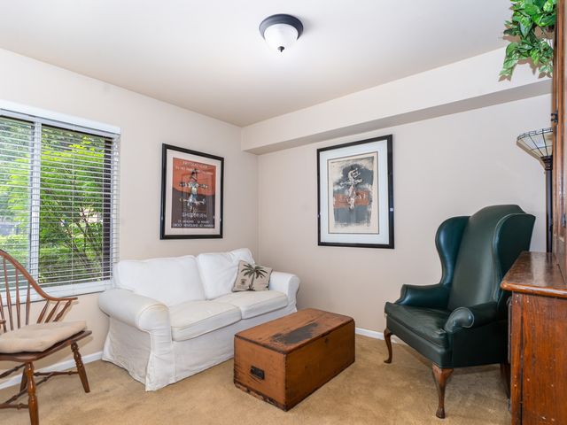 6106 Knoll Valley Drive 102, Willowbrook, IL 60527