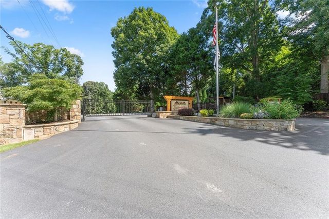 6711 Wildwood Trail, Gainesville, GA 30506