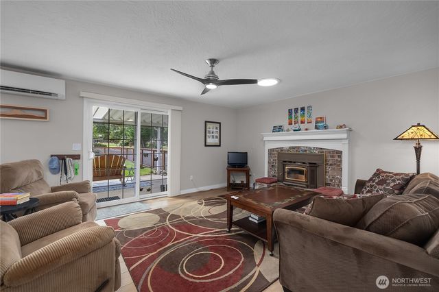 831 E Saint Andrews Drive, Shelton, WA 98584