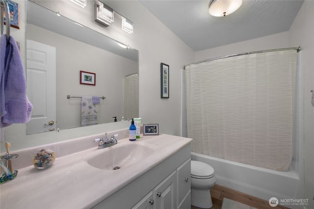 831 E Saint Andrews Drive, Shelton, WA 98584