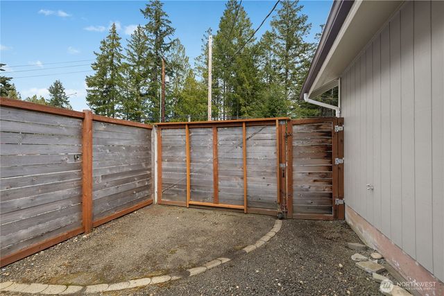831 E Saint Andrews Drive, Shelton, WA 98584