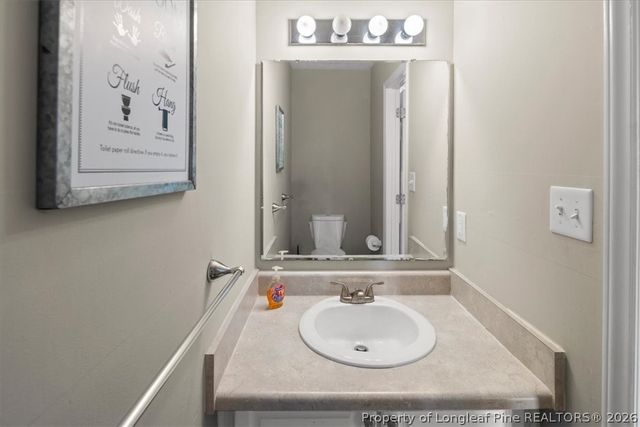 421 Cityview Lane, Fayetteville, NC 28301