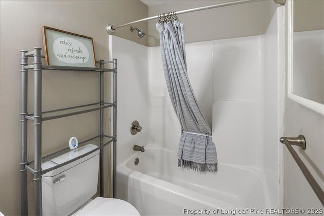 421 Cityview Lane, Fayetteville, NC 28301