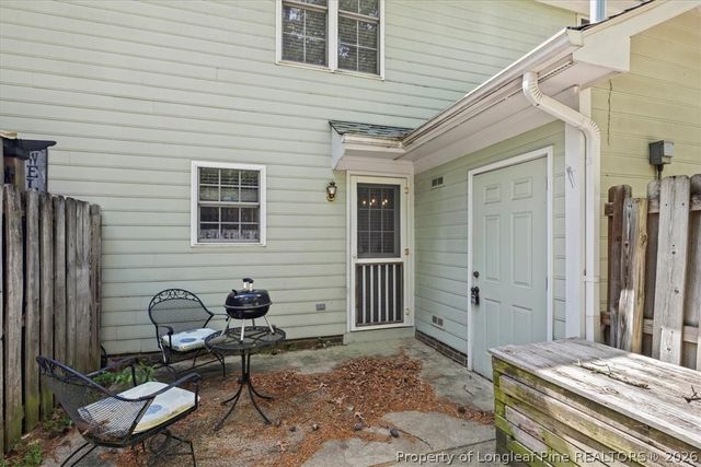 421 Cityview Lane, Fayetteville, NC 28301