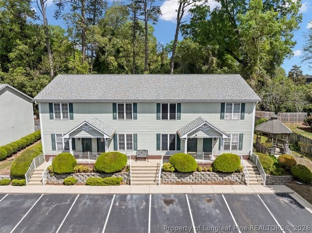 421 Cityview Lane, Fayetteville, NC 28301