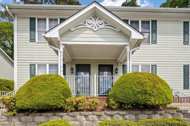 421 Cityview Lane, Fayetteville, NC 28301