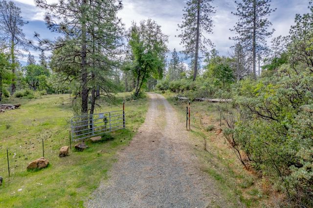 14319 Oregon Peak Rd, Dobbins, CA 95935