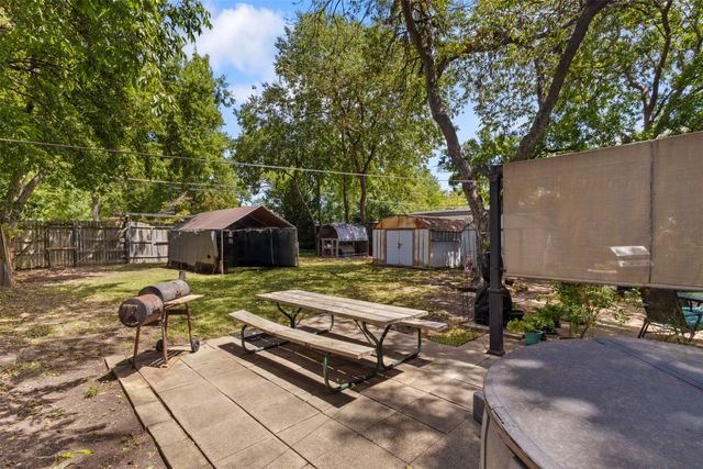 1703 Brandon Street, Dallas, TX 75208