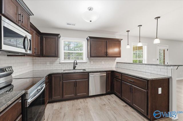 119 Wyatt Circle, Owens Cross Roads, AL 35763