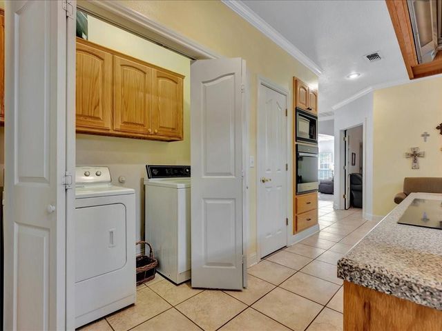 2606 Woodstock Drive, Lufkin, TX 75904