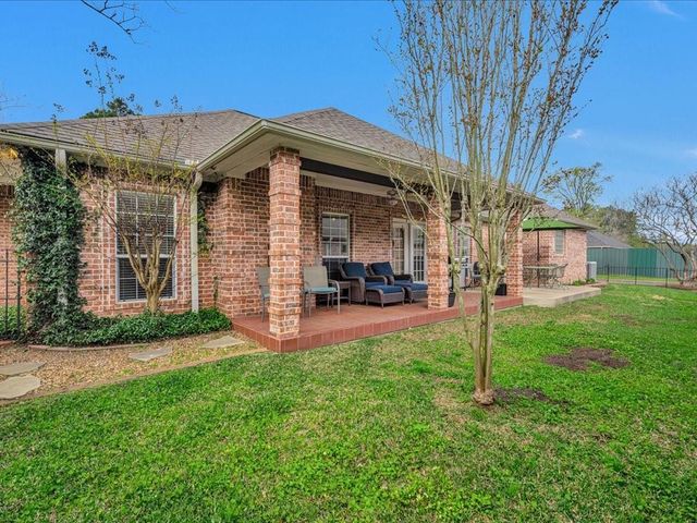 2606 Woodstock Drive, Lufkin, TX 75904