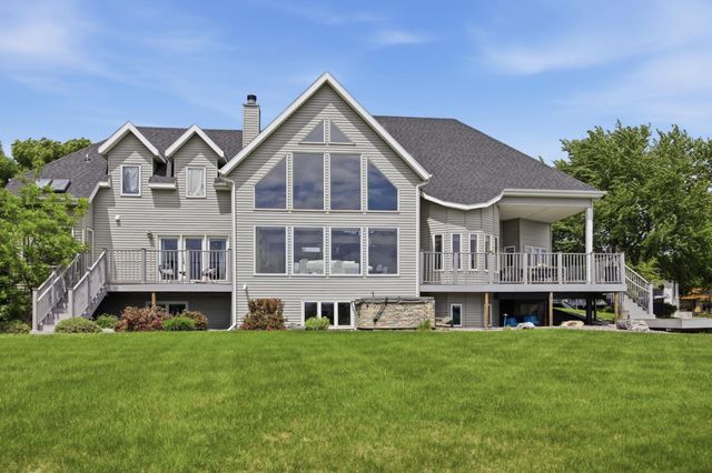 2826 28th Avenue S, Fargo, ND 58103