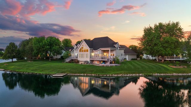 2826 28th Avenue S, Fargo, ND 58103