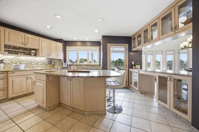 2826 28th Avenue S, Fargo, ND 58103