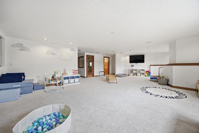 2826 28th Avenue S, Fargo, ND 58103