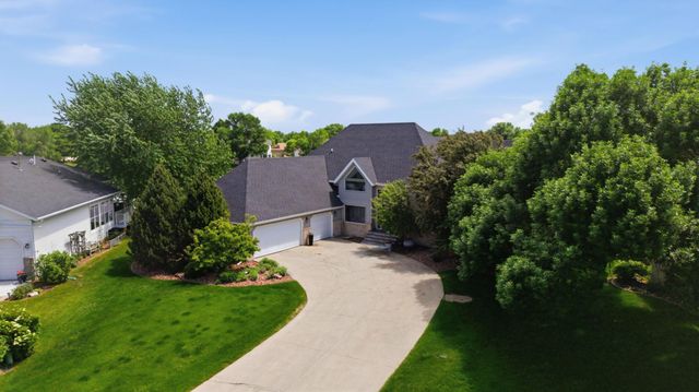 2826 28th Avenue S, Fargo, ND 58103