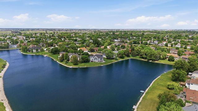 2826 28th Avenue S, Fargo, ND 58103
