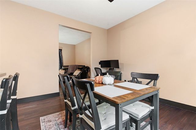 212 Parkfield St, Carrick, PA 15210