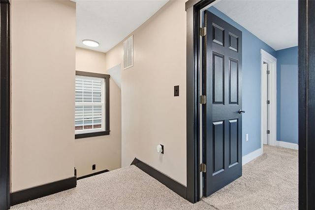 212 Parkfield St, Carrick, PA 15210