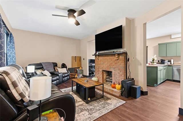 212 Parkfield St, Carrick, PA 15210