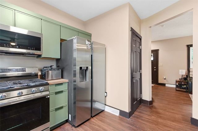 212 Parkfield St, Carrick, PA 15210