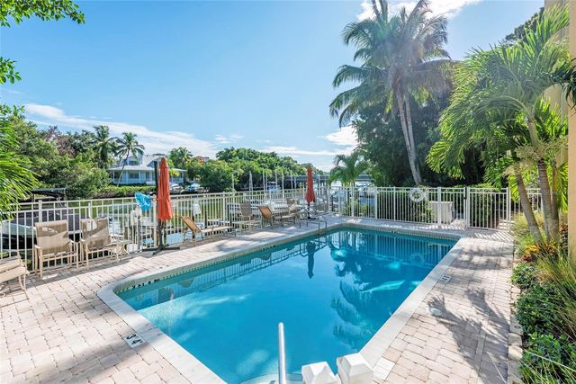 870 HUDSON AVENUE 870, Sarasota, FL 34236
