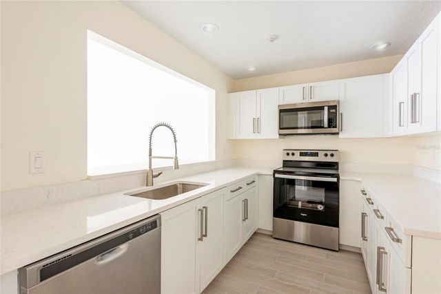870 HUDSON AVENUE 870, Sarasota, FL 34236