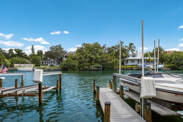 870 HUDSON AVENUE 870, Sarasota, FL 34236
