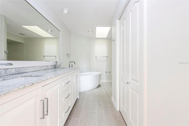 870 HUDSON AVENUE 870, Sarasota, FL 34236