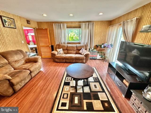 227 OLD STAGE RD, Spotswood, NJ 08884
