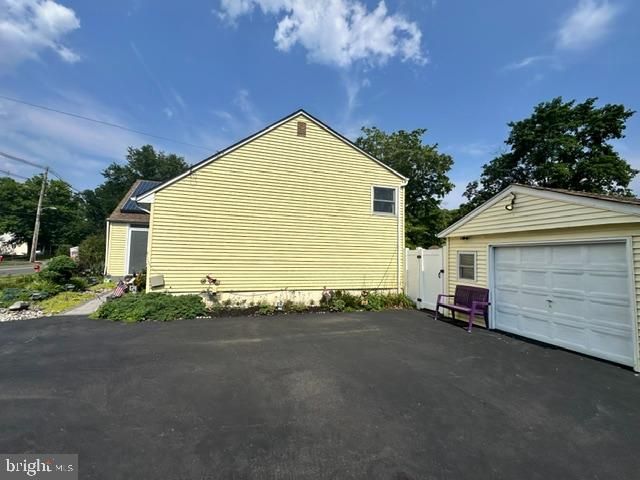 227 OLD STAGE RD, Spotswood, NJ 08884