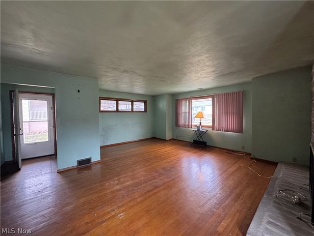 55400 Wabash Street, Bridgeport, OH 43912