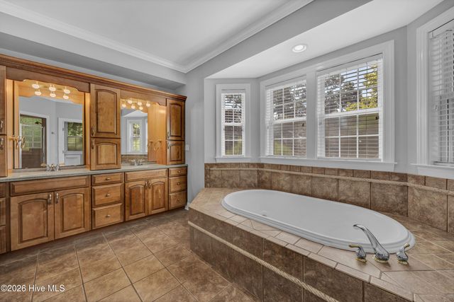 5634 Chelon Avenue, Wilmington, NC 28409