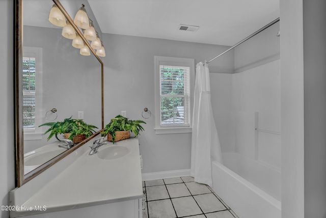 5634 Chelon Avenue, Wilmington, NC 28409