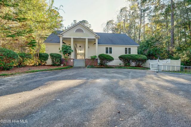 5634 Chelon Avenue, Wilmington, NC 28409