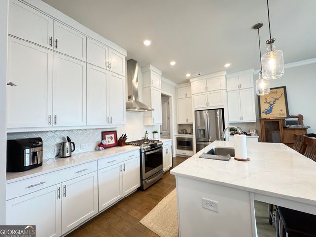 637 Skytop Drive, Cumming, GA 30040