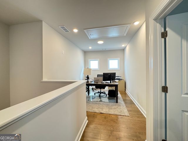 637 Skytop Drive, Cumming, GA 30040