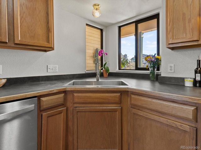 1336 Coolcrest Dr, Colorado Springs, CO 80906