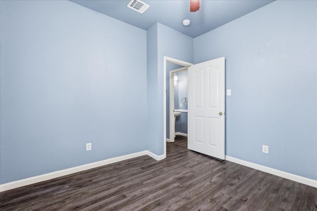 4545 Ridgepointe Drive, The Colony, TX 75056