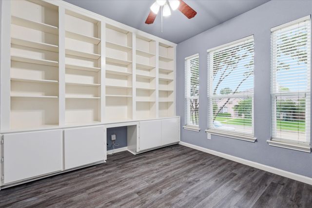4545 Ridgepointe Drive, The Colony, TX 75056