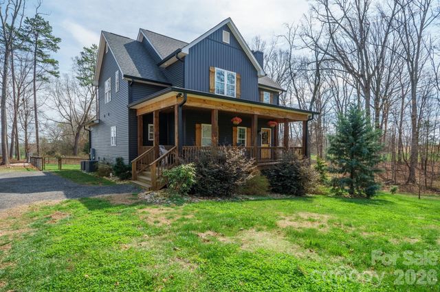 160 Mullis Road, Harmony, NC 28634