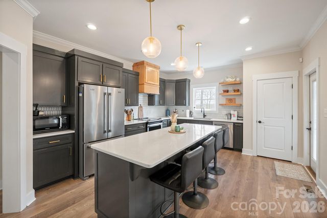 160 Mullis Road, Harmony, NC 28634